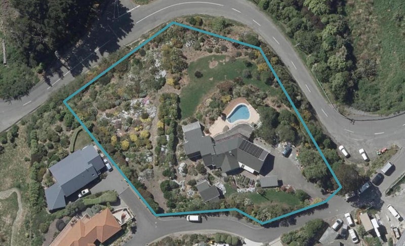 320 Mount Pleasant Road, Mount Pleasant, Christchurch - Carousel 1
