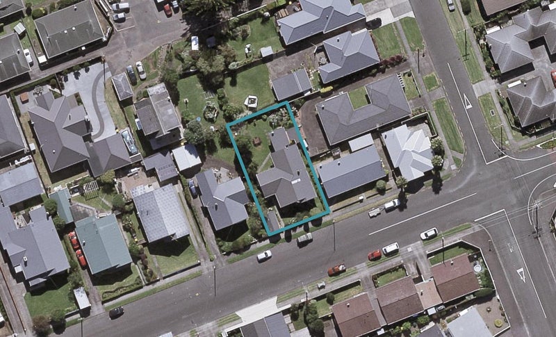 13 Barriball Street, Fitzroy, New Plymouth - Carousel 1
