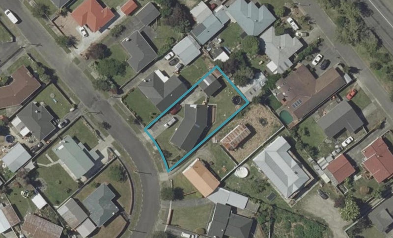 15 Tararua Terrace, Cloverlea, Palmerston North - Carousel 1
