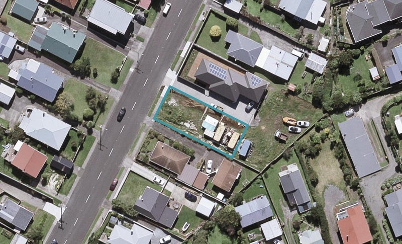 45 South Road, Blagdon, New Plymouth - Carousel 1