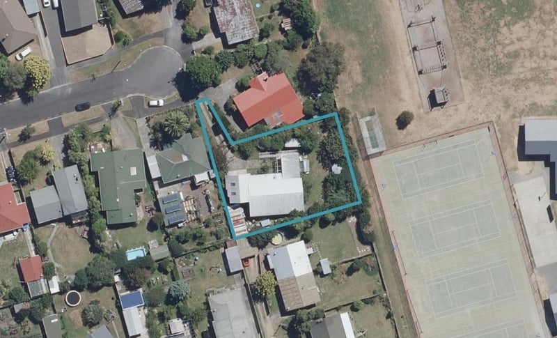 28 Casper Street, Fairfield, Hamilton - Carousel 1