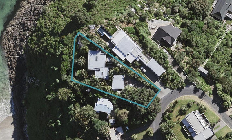 24 Matapana Road, Palm Beach, Waiheke Island - Carousel 1