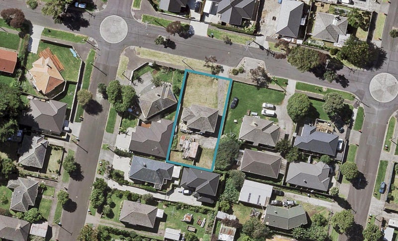 19 Anderson Avenue, Point England, Auckland - Carousel 1
