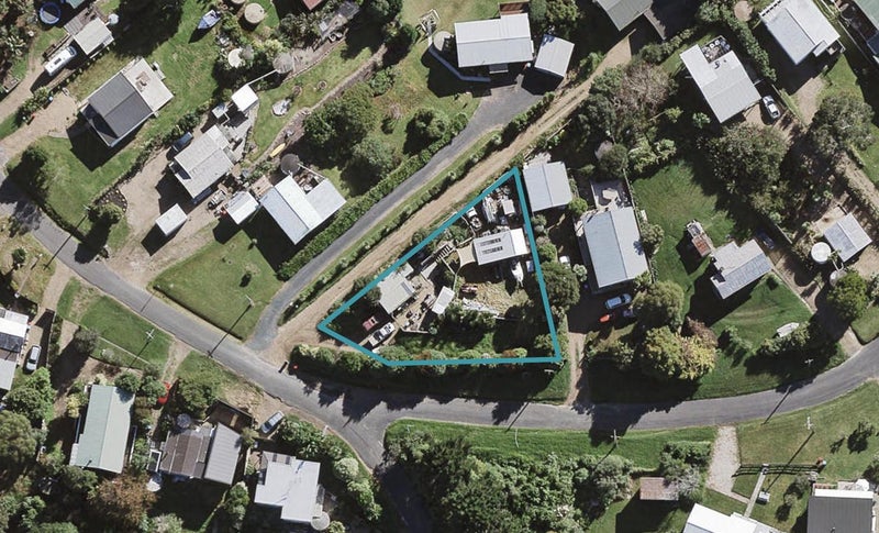 1 Marine View Road, Onetangi, Waiheke Island - Carousel 1