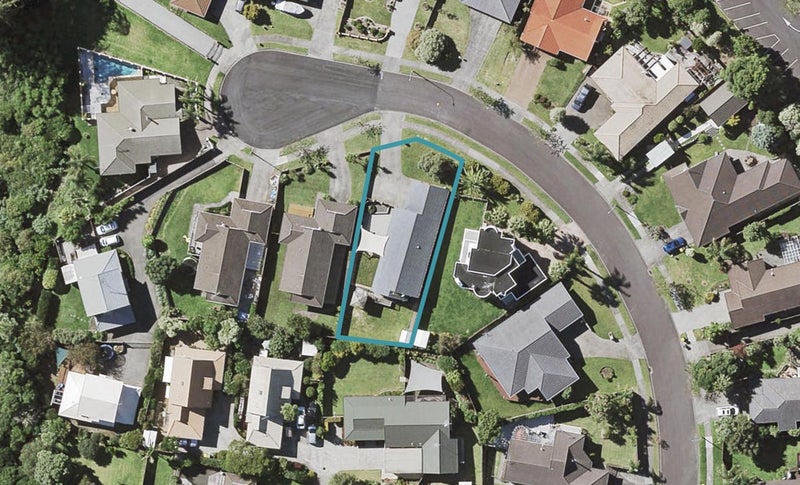 10 Woodview Rise, Botany Downs, Auckland - Carousel 1