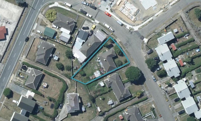 25 Matahourua Crescent, Cannons Creek, Porirua - Carousel 1