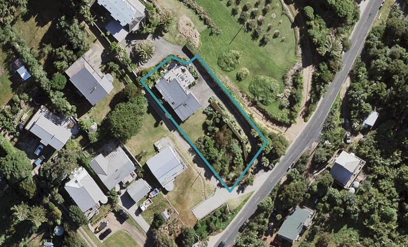 444A Sea View Road, Onetangi, Waiheke Island - Carousel 1