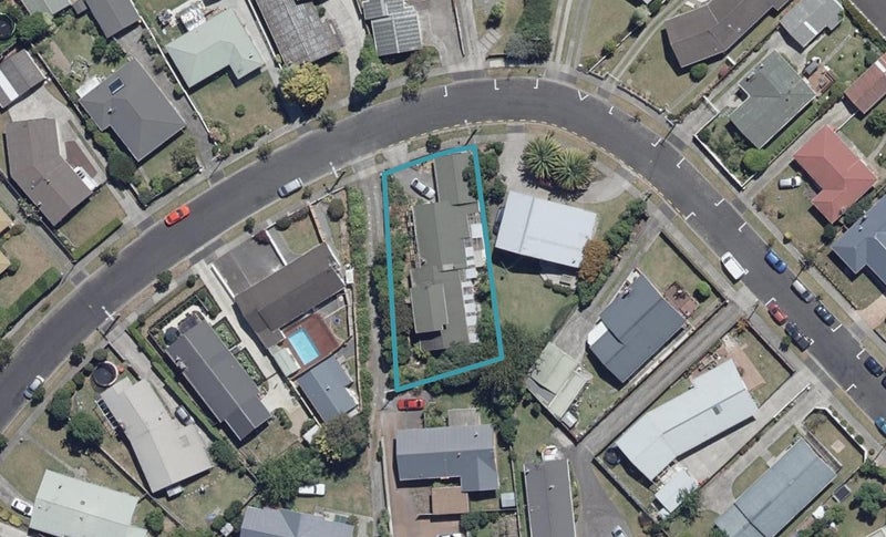 18 De Vere Crescent, Chartwell, Hamilton - Carousel 1