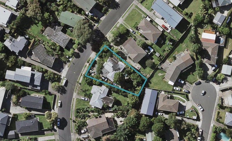 12 Tisdall Crescent, Saint Johns, Auckland - Carousel 1