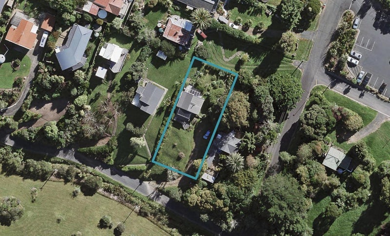 16 Kuaka Road, Oneroa, Waiheke Island - Carousel 1