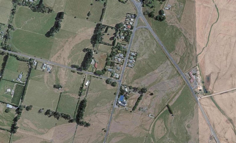 32 South Featherston Road, South Featherston, Featherston - Carousel 1