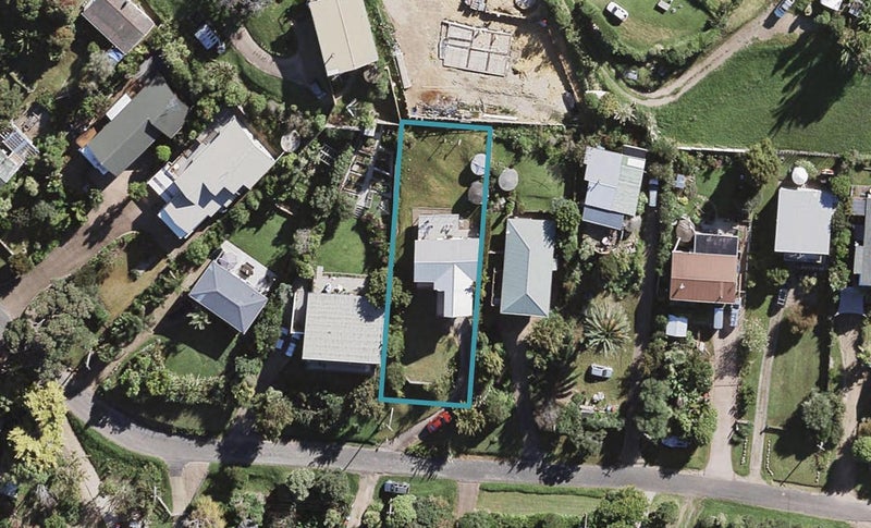 11 Tetley Road, Surfdale, Waiheke Island - Carousel 1