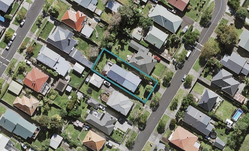 9 Huntingtree Avenue, Sandringham, Auckland - Carousel 1