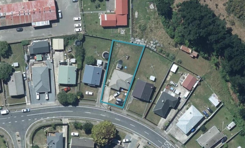 114 Corinna Street, Waitangirua, Porirua - Carousel 1