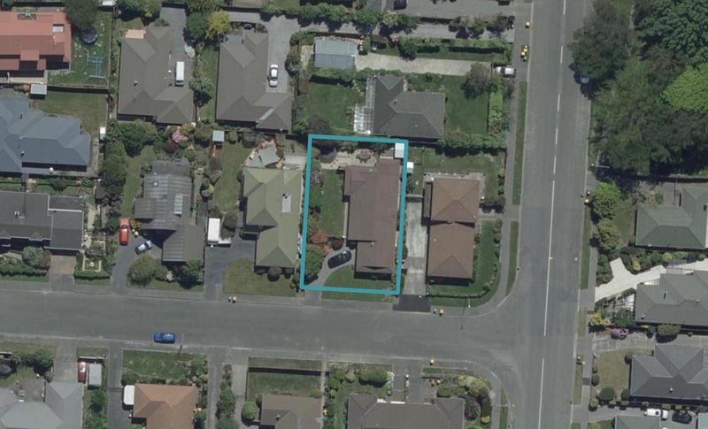4 Regency Crescent, Redwood, Christchurch - Carousel 1