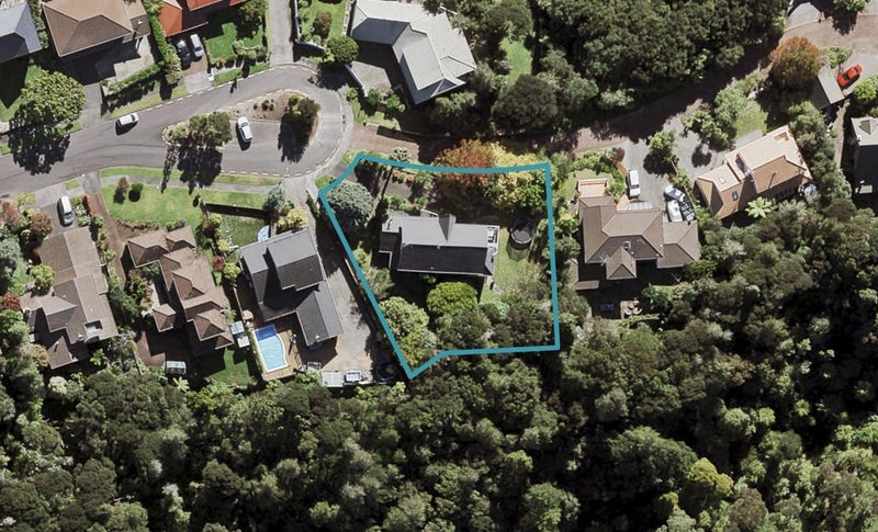 31 Ravenstone Place, Chatswood, Auckland - Carousel 1