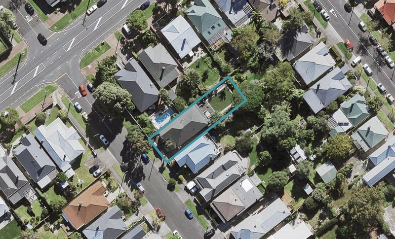 31 Elgin Street, Grey Lynn, Auckland - Carousel 1