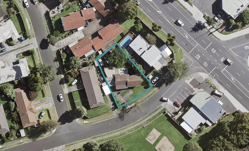 3 Challen Close, Conifer Grove, Takanini - Carousel 1