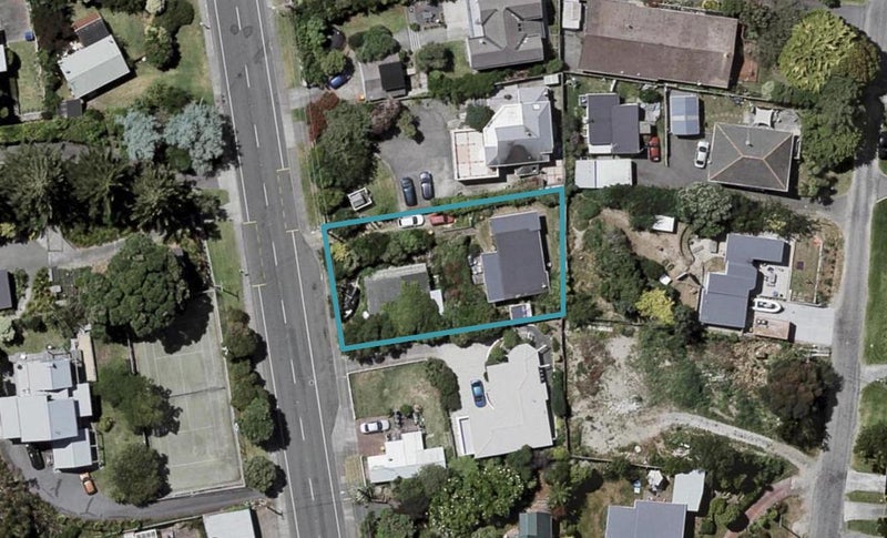 8 Wharemauku Road, Raumati Beach, Paraparaumu - Carousel 1