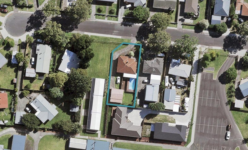 56 Pinedale Place, Henderson, Auckland - Carousel 1