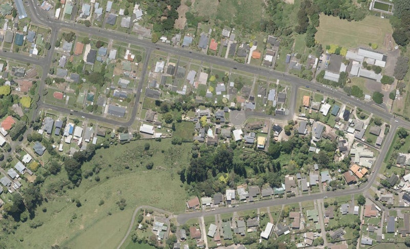 13 Moray Place, Durie Hill, Whanganui - Carousel 1