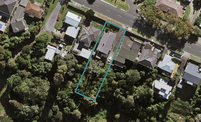81 Exmouth Road, Northcote, Auckland - Carousel 1