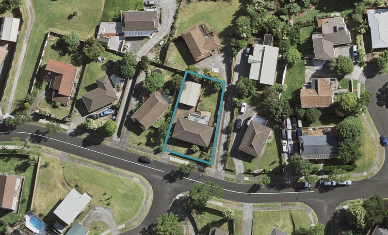 34 Banyan Drive, Totara Heights, Auckland - Carousel 1