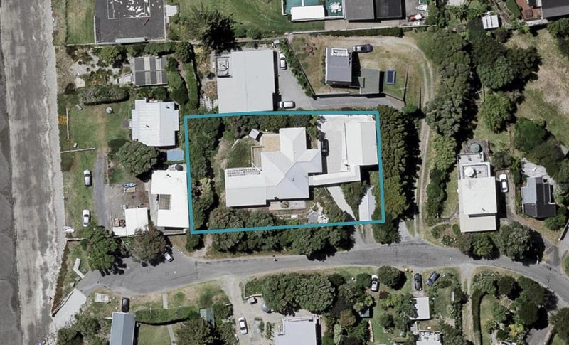 20 Arawa Street, Raumati Beach, Paraparaumu - Carousel 1