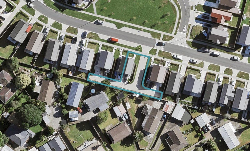 92 Kaimoana Street, Weymouth, Auckland - Carousel 1