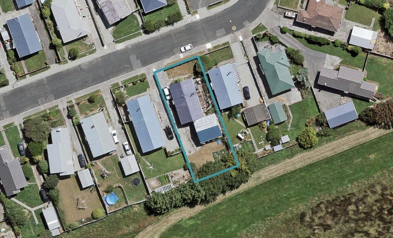 13 Nevis Crescent, Grasmere, Invercargill - Carousel 1