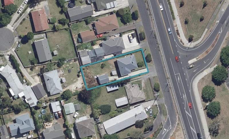 371 Dey Street, Hamilton East, Hamilton - Carousel 1