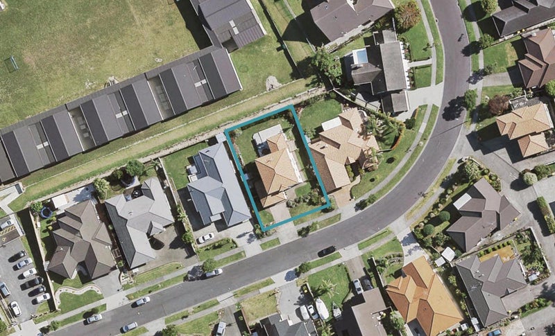 52 Mt Lebanon Crescent, The Gardens, Auckland - Carousel 1