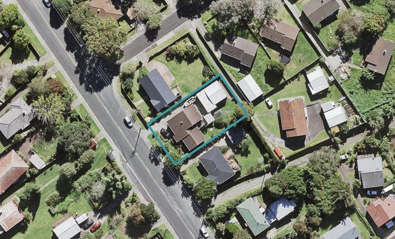 155 Rangatira Road, Beach Haven, Auckland - Carousel 1