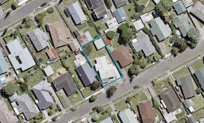 92 Pasadena Crescent, Totara Park, Upper Hutt - Carousel 1