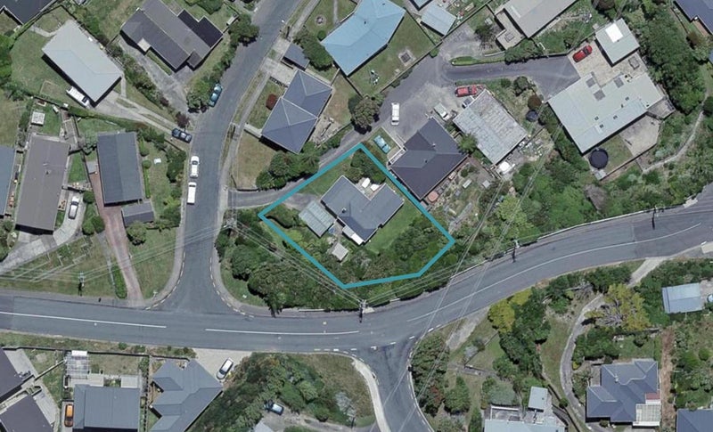 99 Glanmire Road, Newlands, Wellington - Carousel 1