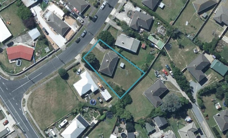 6 Astrolabe Street, Cannons Creek, Porirua - Carousel 1