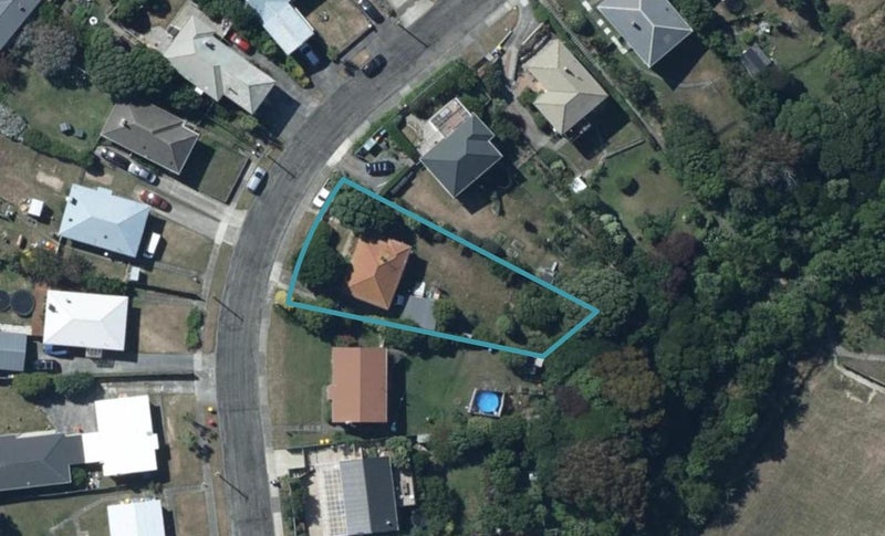 61 Waiuta Street, Titahi Bay, Porirua - Carousel 1