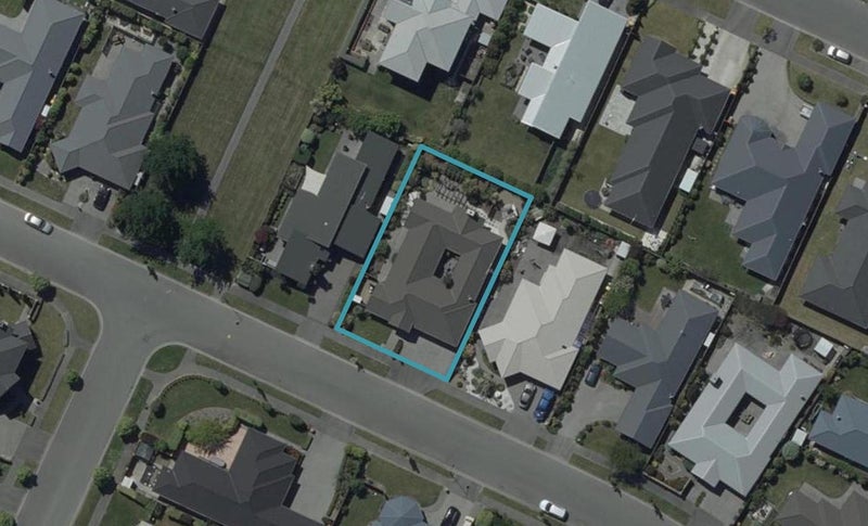 34 Burbank Drive, Aidanfield, Christchurch - Carousel 1