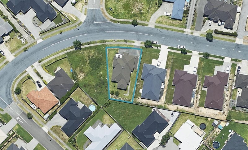 95 Waterside Drive, Pyes Pa, Tauranga - Carousel 1