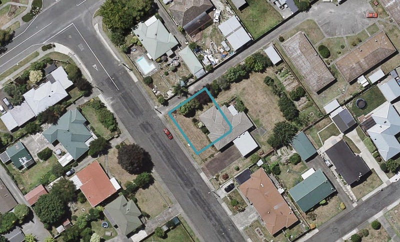 204 Warwick Road, Mayfair, Hastings - Carousel 1