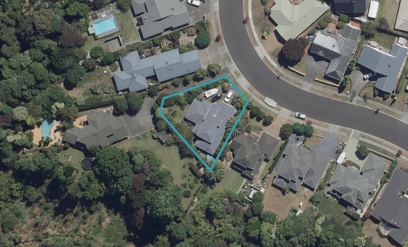 21 Keswick Crescent, Huntington, Hamilton - Carousel 1