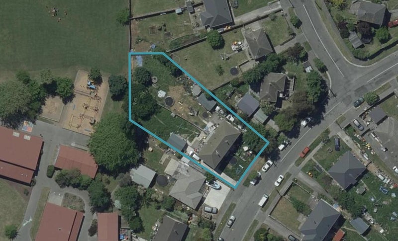 11 Rowcliffe Crescent, Avonside, Christchurch - Carousel 1