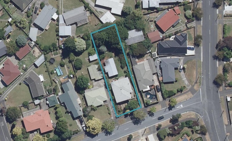 107 Mansel Avenue, Hillcrest, Hamilton - Carousel 1