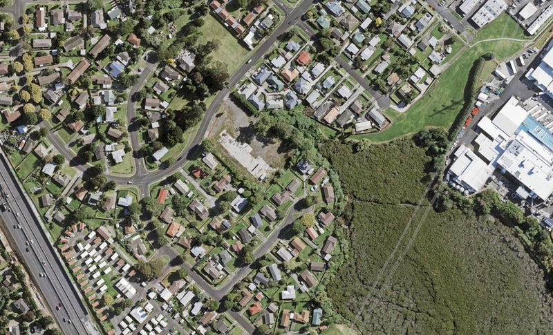 85C Kindergarten Drive, Conifer Grove, Takanini - Carousel 1