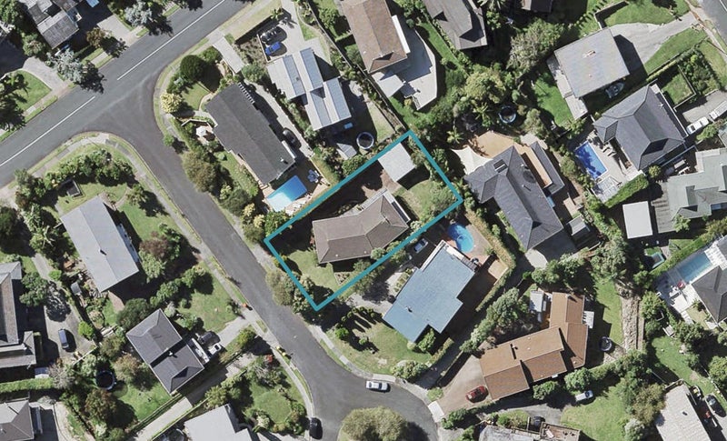 1 Theodora Place, Mairangi Bay, Auckland - Carousel 1