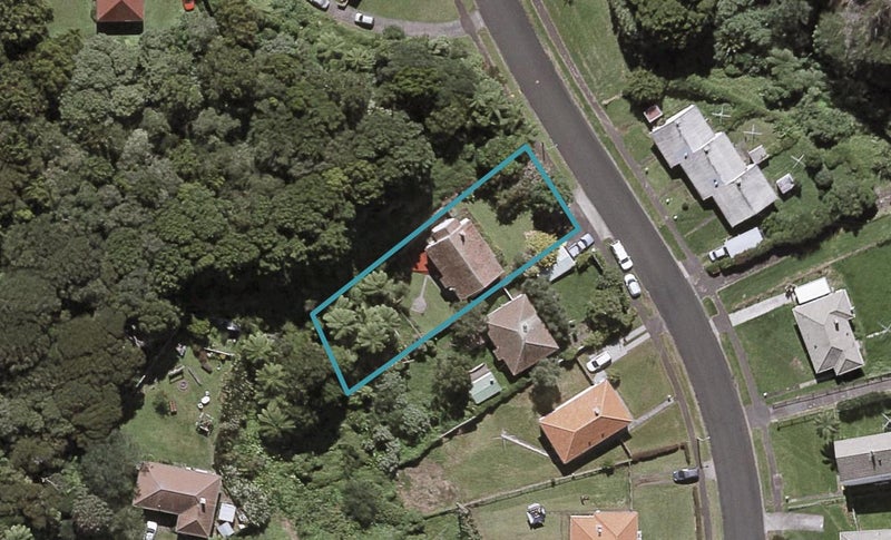 76 Glenpark Avenue, Frankleigh Park, New Plymouth - Carousel 1