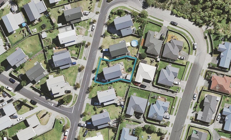 6 Foundation Place, Glen Eden, Auckland - Carousel 1