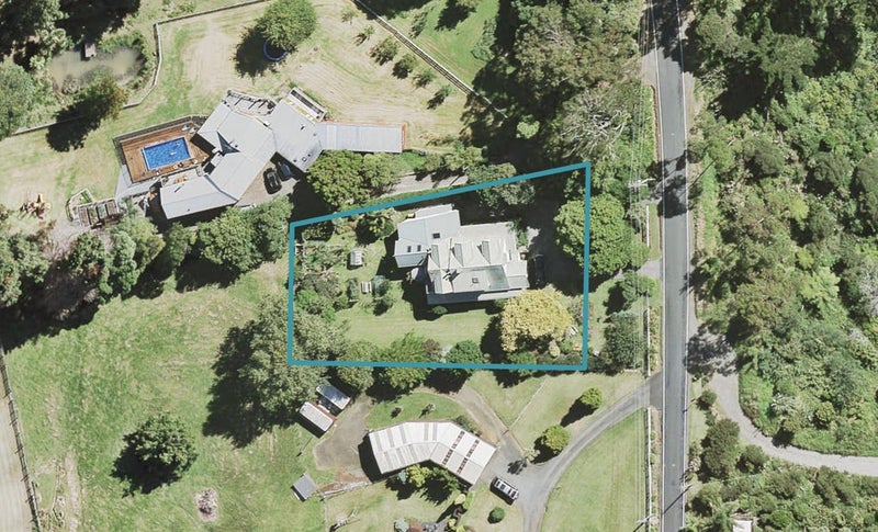 151 Shaw Road, Oratia, Auckland - Carousel 1