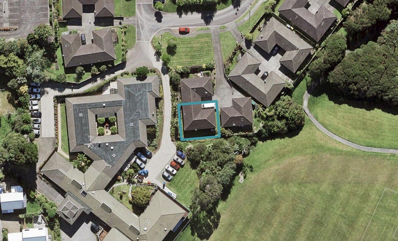 38 Regents Park Place, Westgate, Auckland - Carousel 1