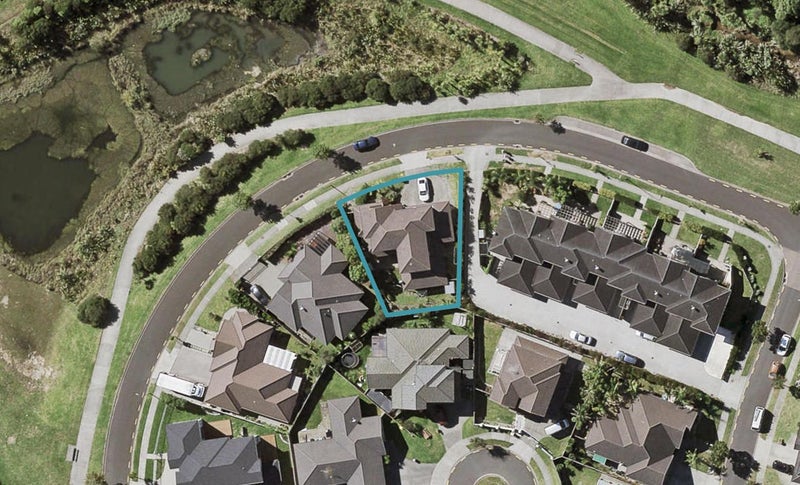 20 Salford Crescent, Flat Bush, Auckland - Carousel 1